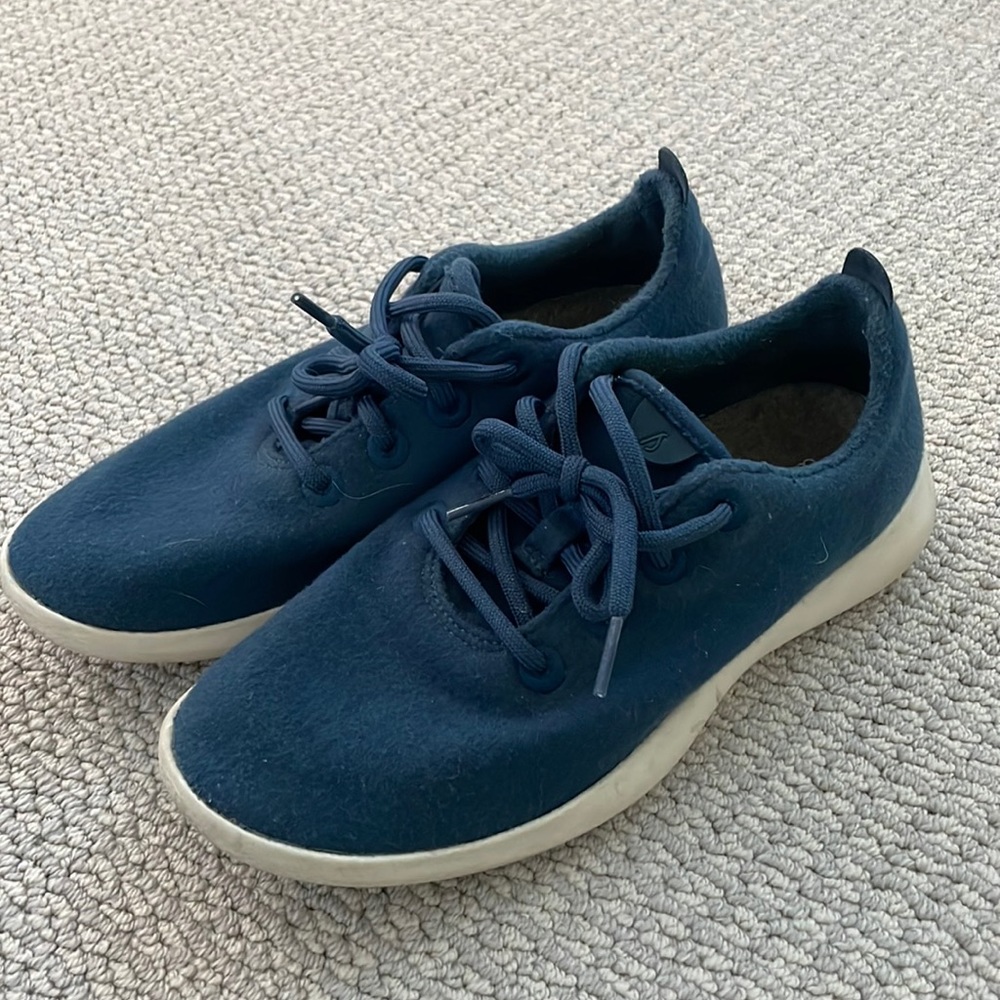 Womens allbirds “wool runners”